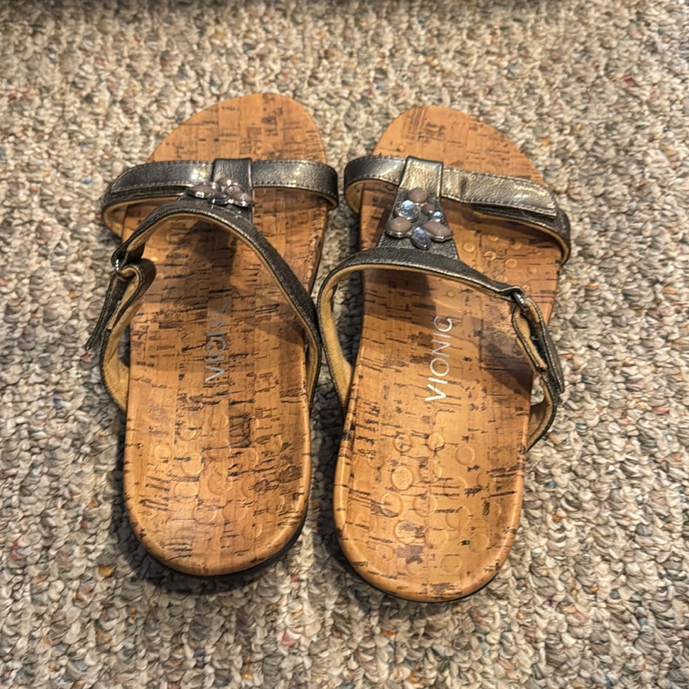 Vionic Slide Sandals, Pewter with Gems, Sz 8W - Picture 6 of 8
